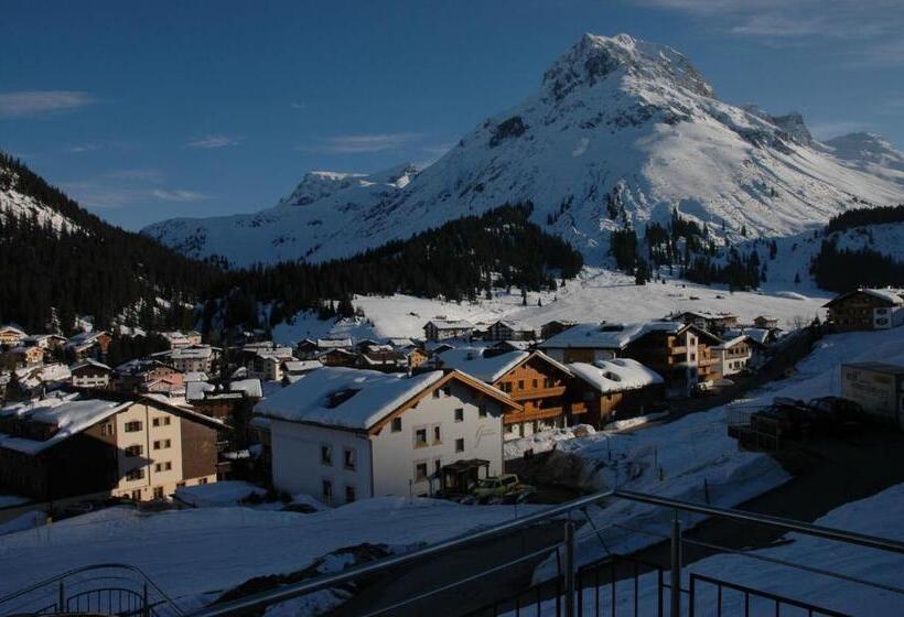 تختخواب و صبحانه Haus Dr. Küng