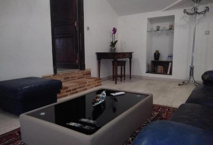 צימר Domaine La Baronne