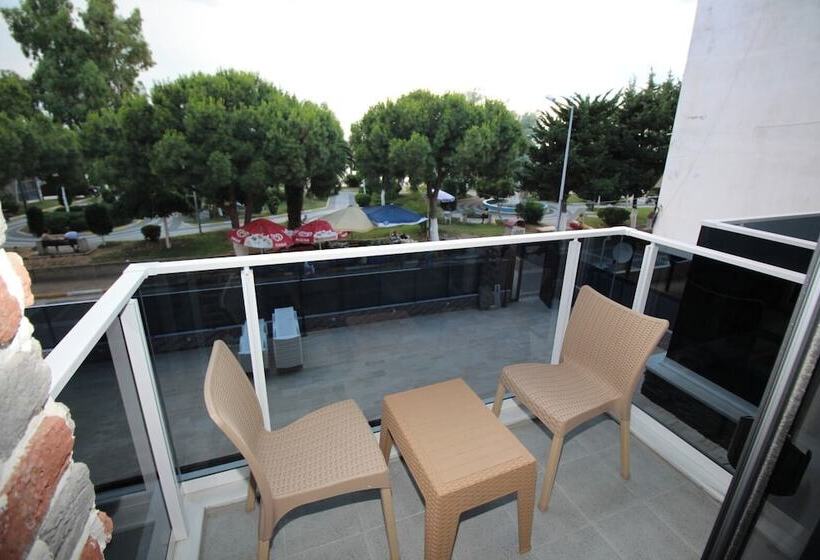 مبيت وإفطار Mari Pembe Otel