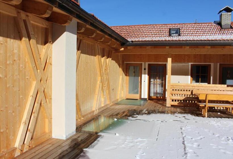 Отель Almresidenz Unterrain Zum Hartl  1 Km By Car Distance Ski Slopes Kronplatz