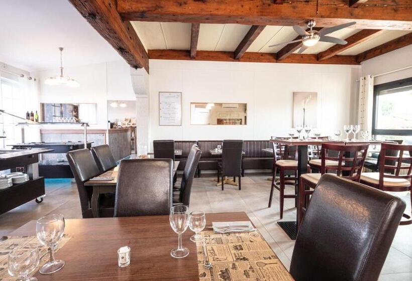 ホテル Auberge De La Tour  Appartements