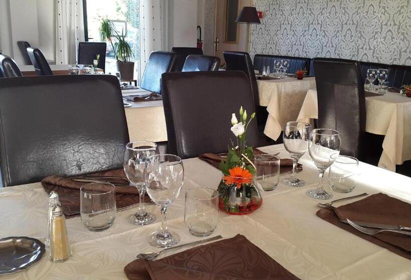 ホテル Auberge De La Tour  Appartements