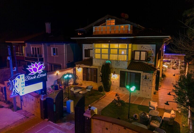 בית מלון כפרי Black Lotus İzmir