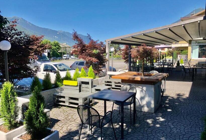 فندق Del Boschetto