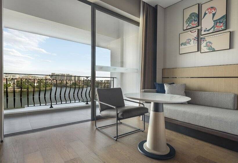 ホテル Four Points By Sheraton Yangjiang City Center