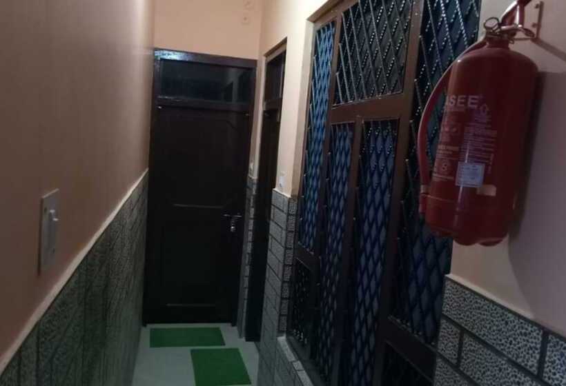 בית מלון כפרי Goroomgo Kaushalya Residency Uttarakhand