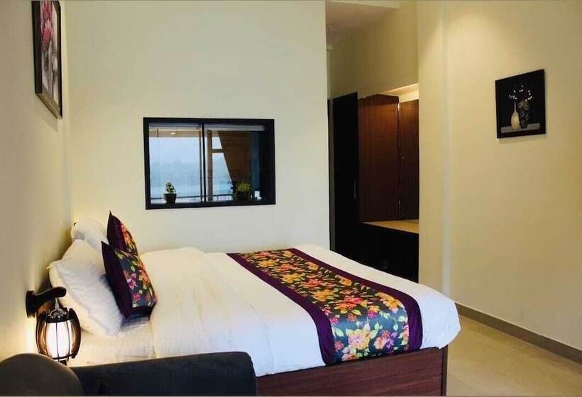 בית מלון כפרי The Lake Hill