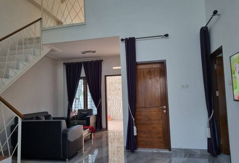 هتل Wafaby Guest House