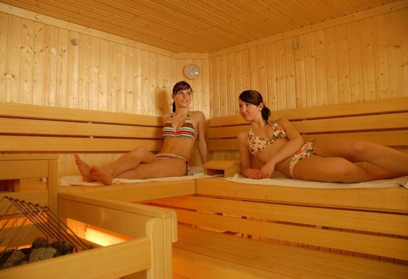 بنسيون Berghof   Riesneralm