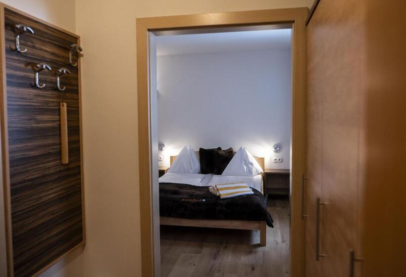 פנסיון Berghof   Riesneralm