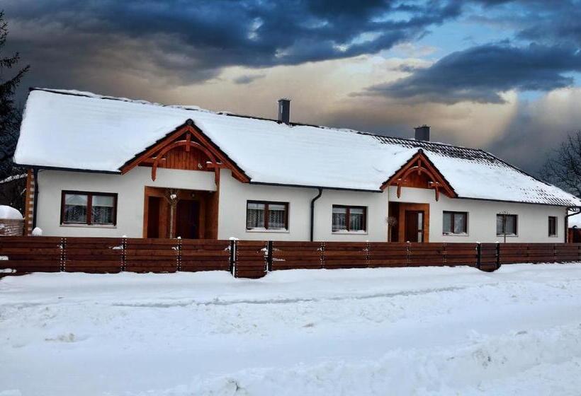 ペンション Hanság Vendégház