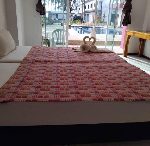 استراحتگاه Khaolak Summer House 2