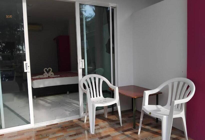 استراحتگاه Khaolak Summer House 2