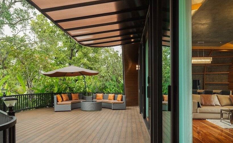 استراحتگاه The Hidden Village Khao Yai