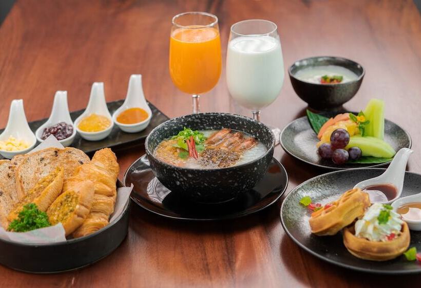 استراحتگاه The Hidden Village Khao Yai
