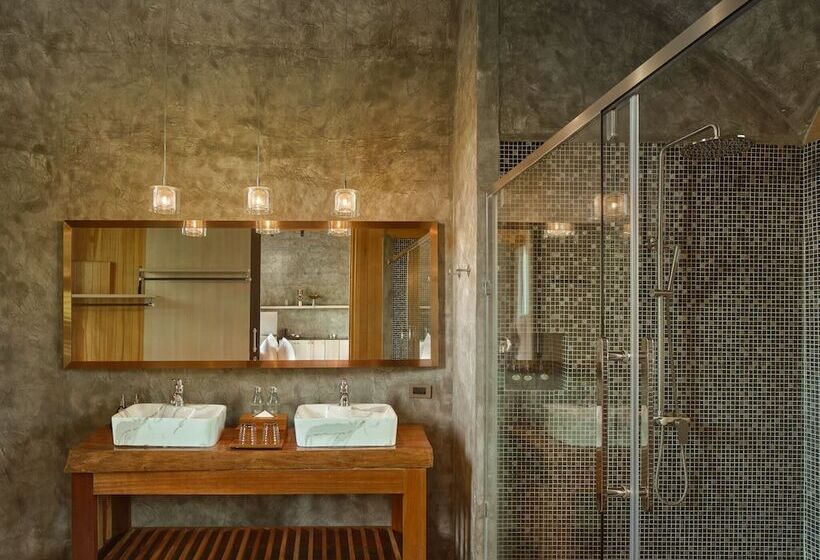 استراحتگاه The Hidden Village Khao Yai