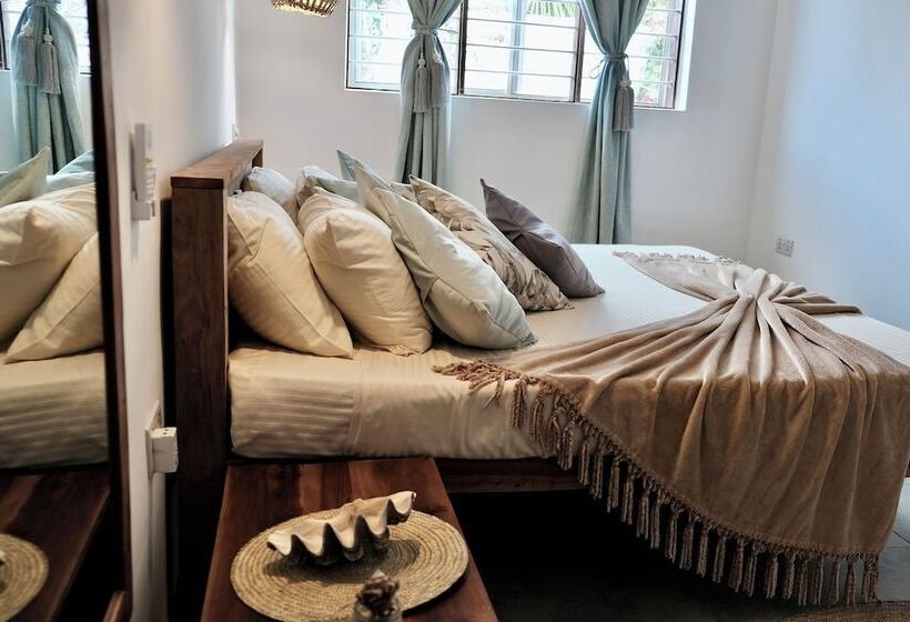 مبيت وإفطار Antares Villa