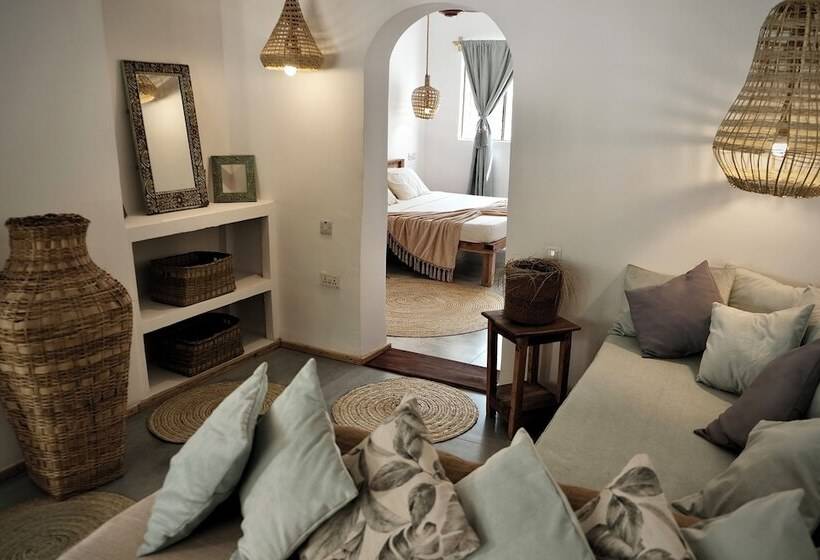 مبيت وإفطار Antares Villa