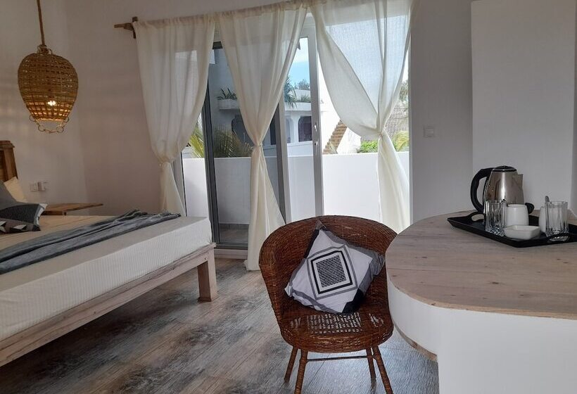 مبيت وإفطار Antares Villa