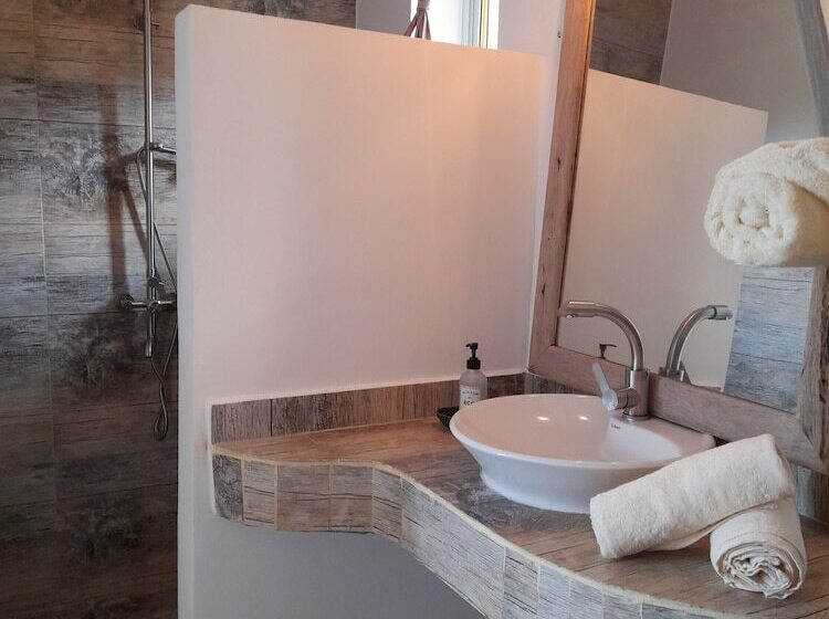 مبيت وإفطار Antares Villa