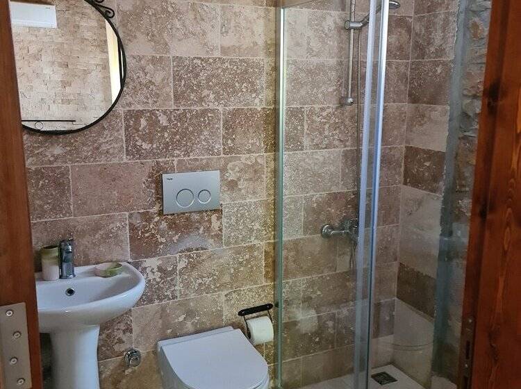 تختخواب و صبحانه Theia Boutique