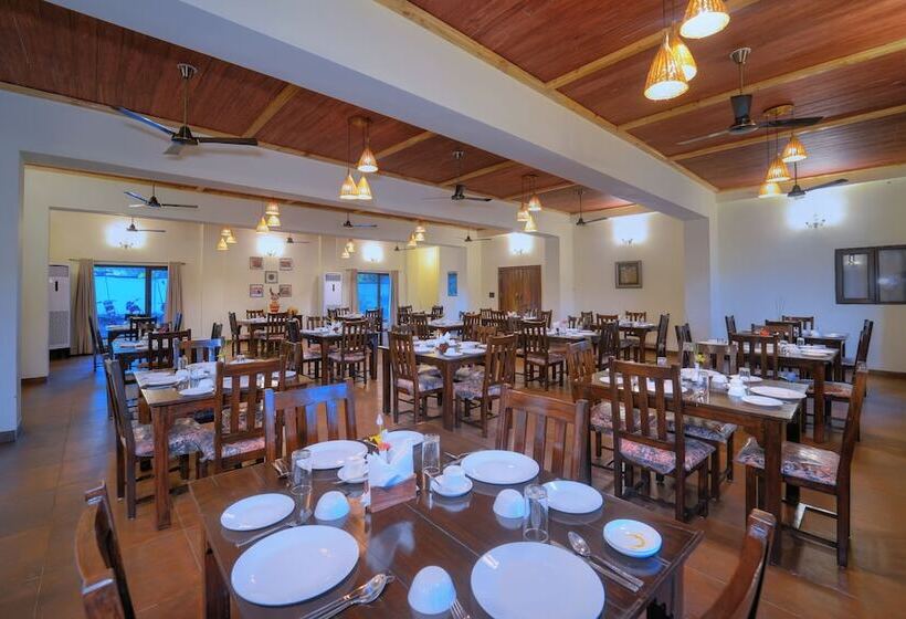 ホテル Aranyak Resort Kanha