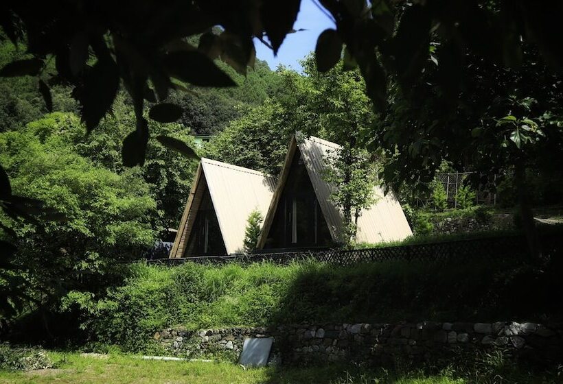 호텔 Beyond Stay Ananhyam Resort Sattal