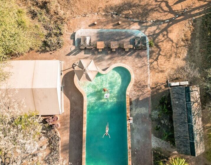 فندق Milima Big 5 Safari Lodge