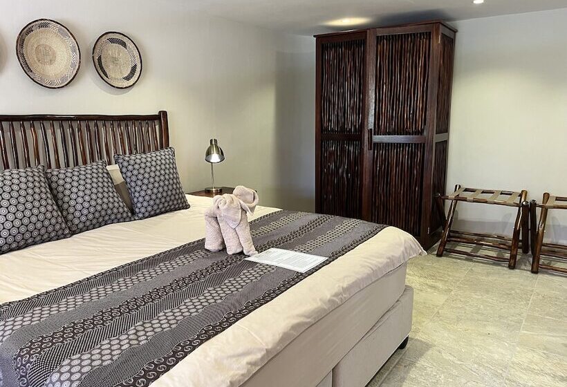 فندق Milima Big 5 Safari Lodge