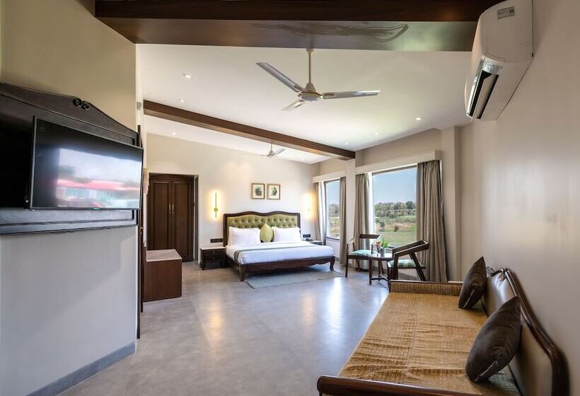 ホテル Parijat Lake Resort By Goldmark, Madhai  Satpura National Park