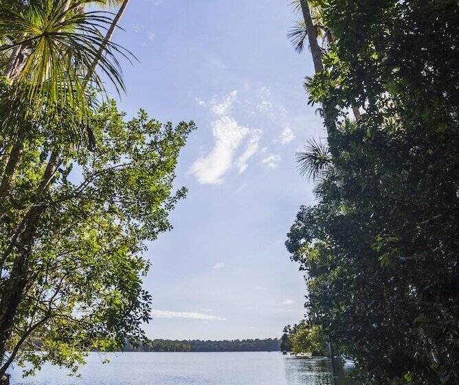 فندق Piranha Ecolodge