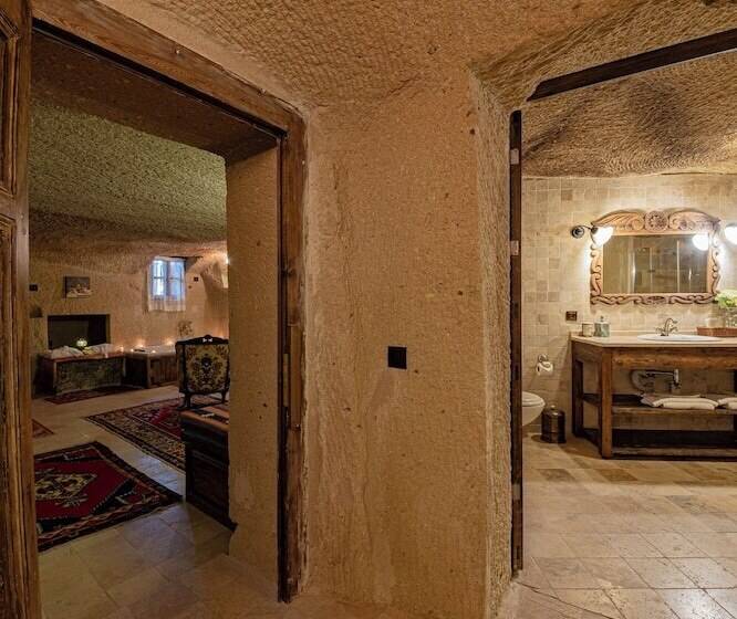 هتل Shiraz Cave Cappadocia