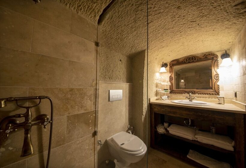 هتل Shiraz Cave Cappadocia