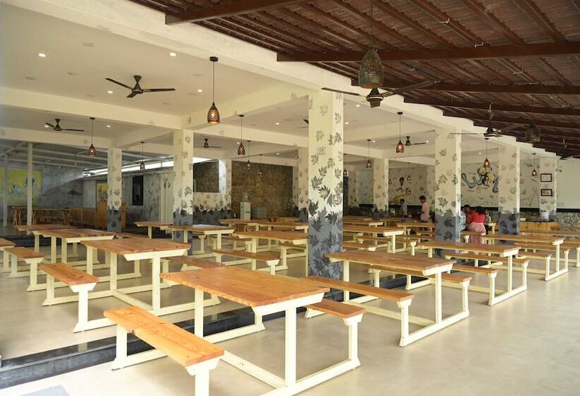 Kaadgal Resort