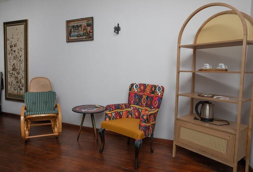 Moncheri Butik Otel & Restoran