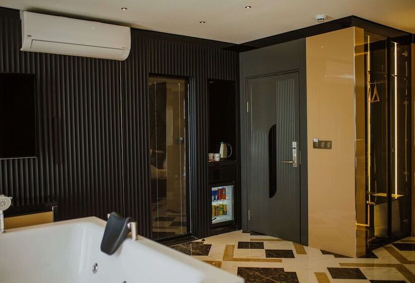 Quala Hotels