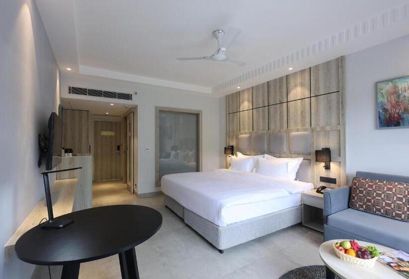 리조트 Ramada By Wyndham Goa Arpora