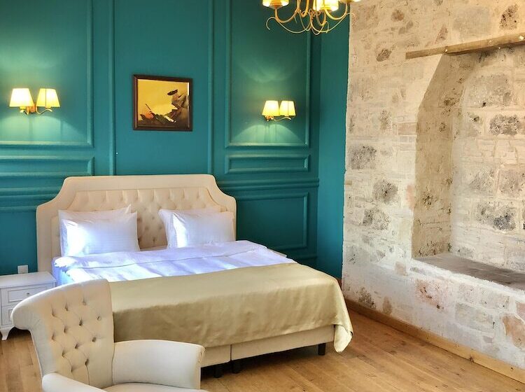 مسافرخانه Grace Lounge Premium