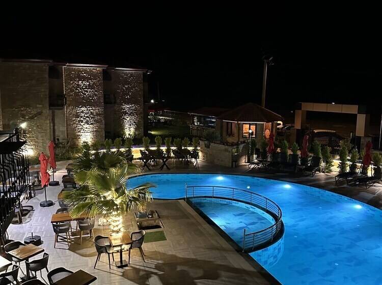 هتل Agios