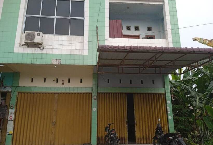 هتل Andesta Guest House Syariah By Oyo