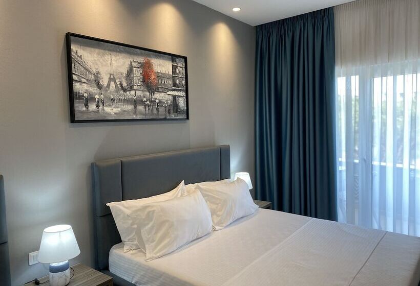 هتل Atrium Deluxe Resort