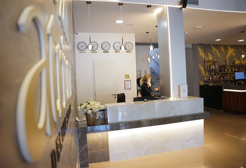 هتل Atrium Deluxe Resort