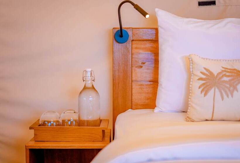 ホテル Bali Cliff Glamping