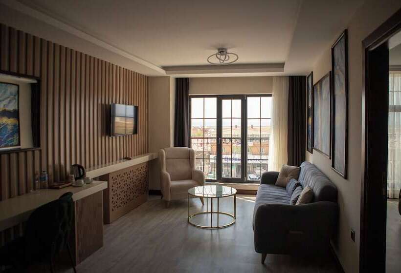 فندق Eden's