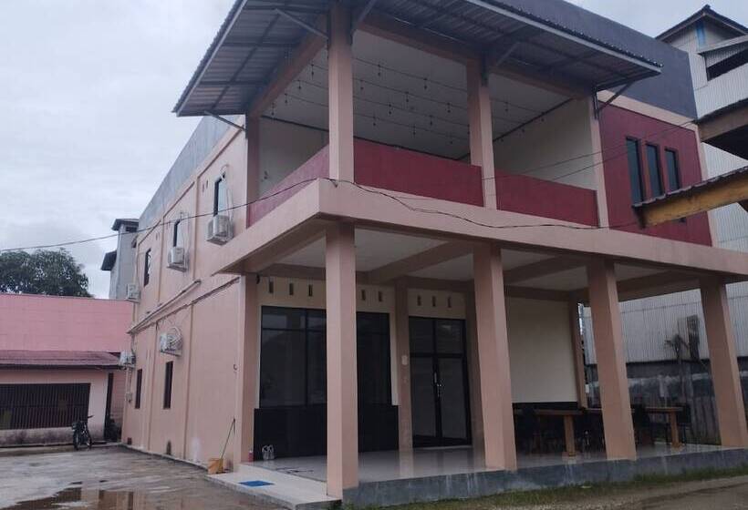 هتل Fanilly Guest House Marabahan By Oyo