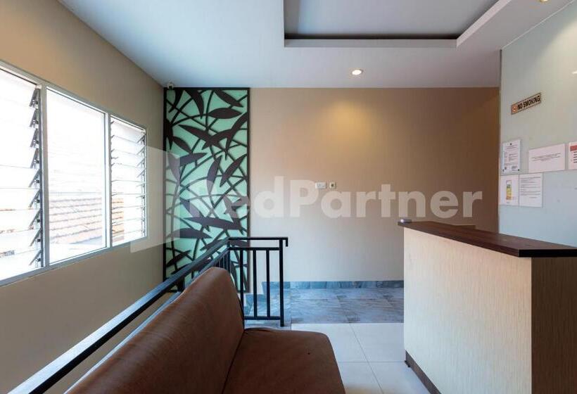 هتل Ichiza Room Redpartner