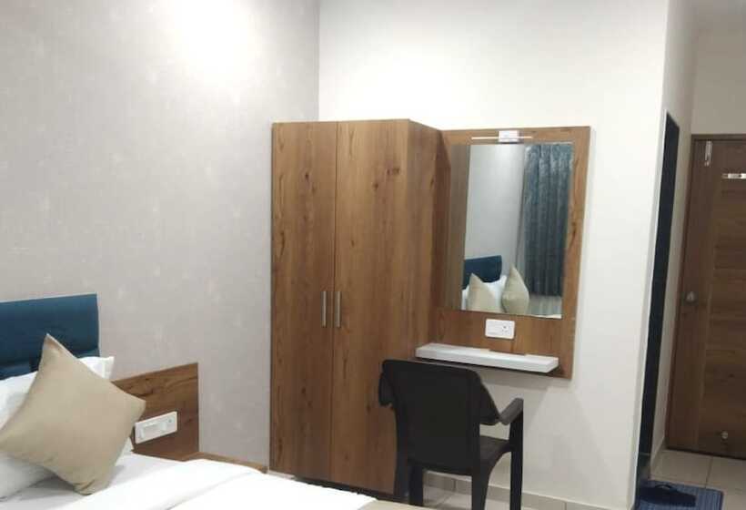 Отель Md Residency