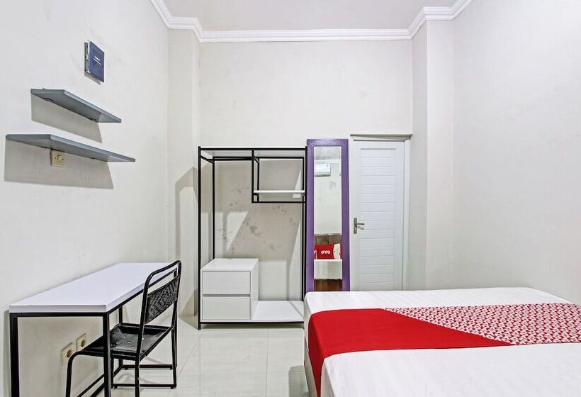 فندق Ndalem Pusponyidro By Reddoorz