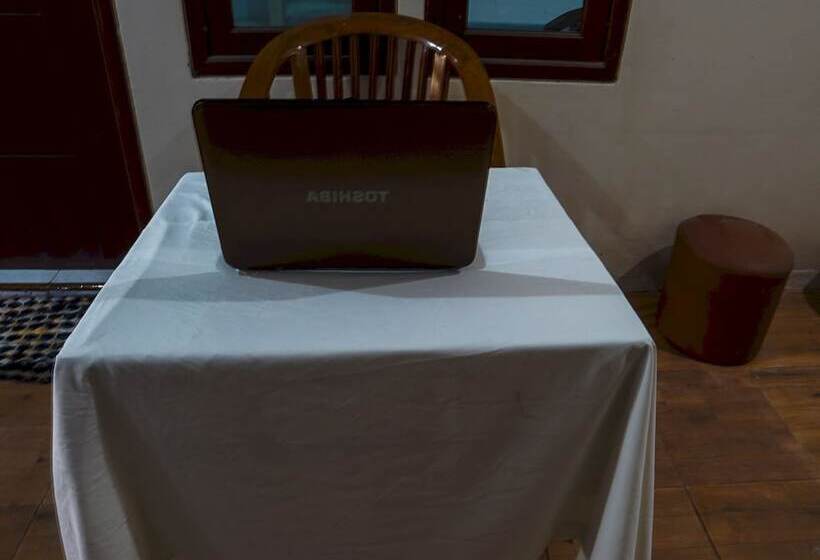 هتل Nurul Hikmah Homestay Syariah & Sport Center By Oyo