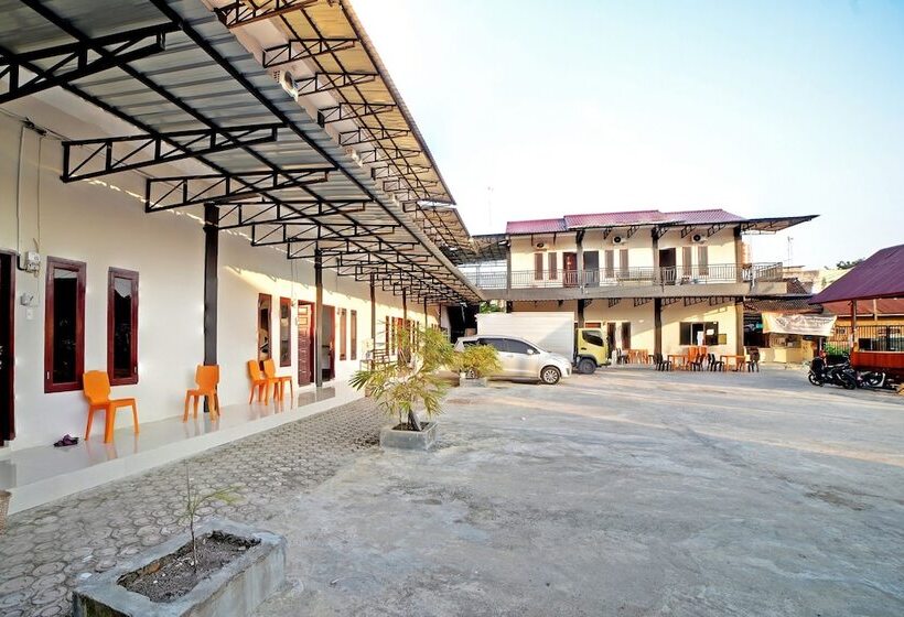 فندق Oyo 90618 Hanania House Syariah